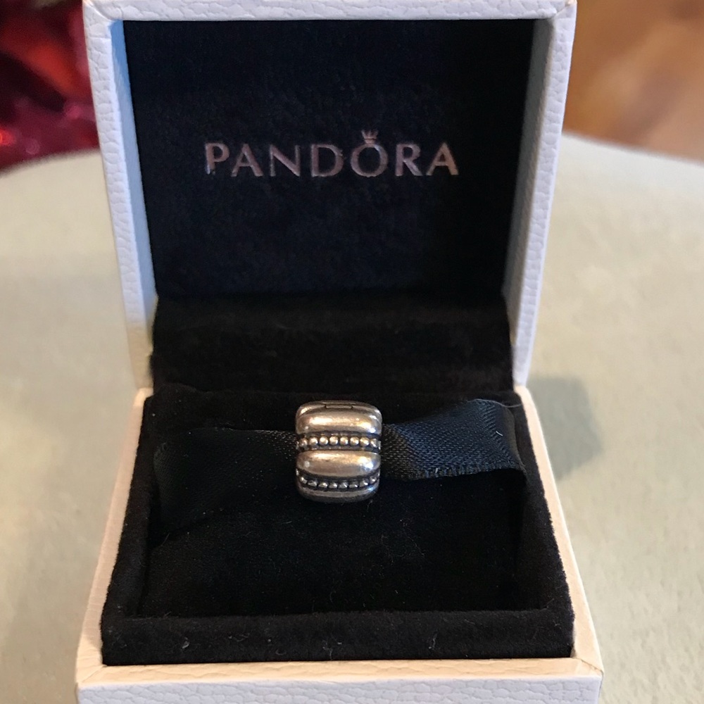 Pandora Clip Retired, Groovy & Crazy